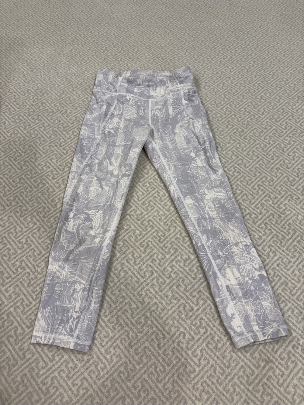 lululemon athletica Light Gray & White Printed Leggings